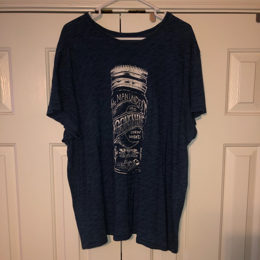 Graphic tee